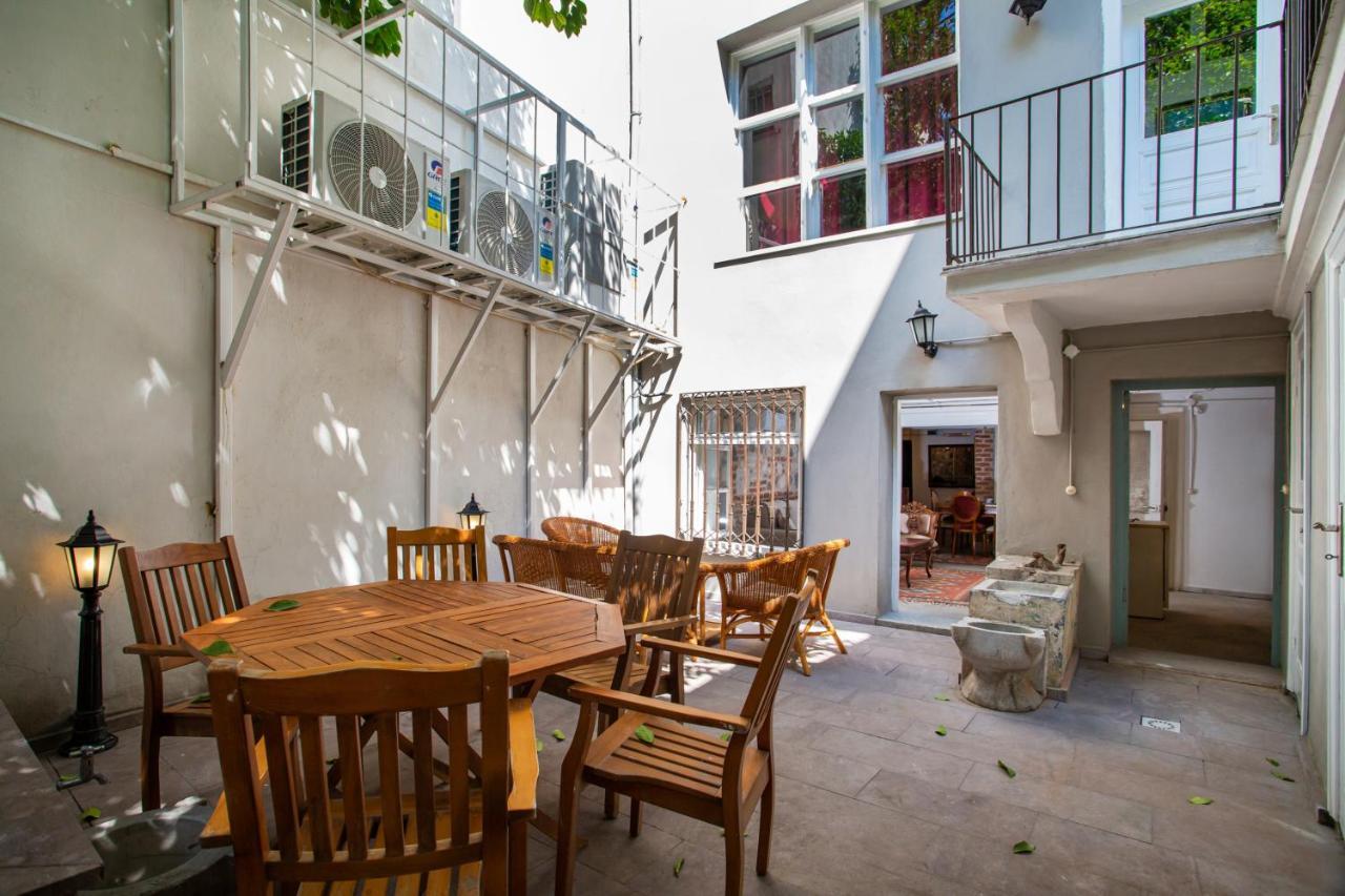 Mansion With Lemon Tree Esmirna Exterior foto