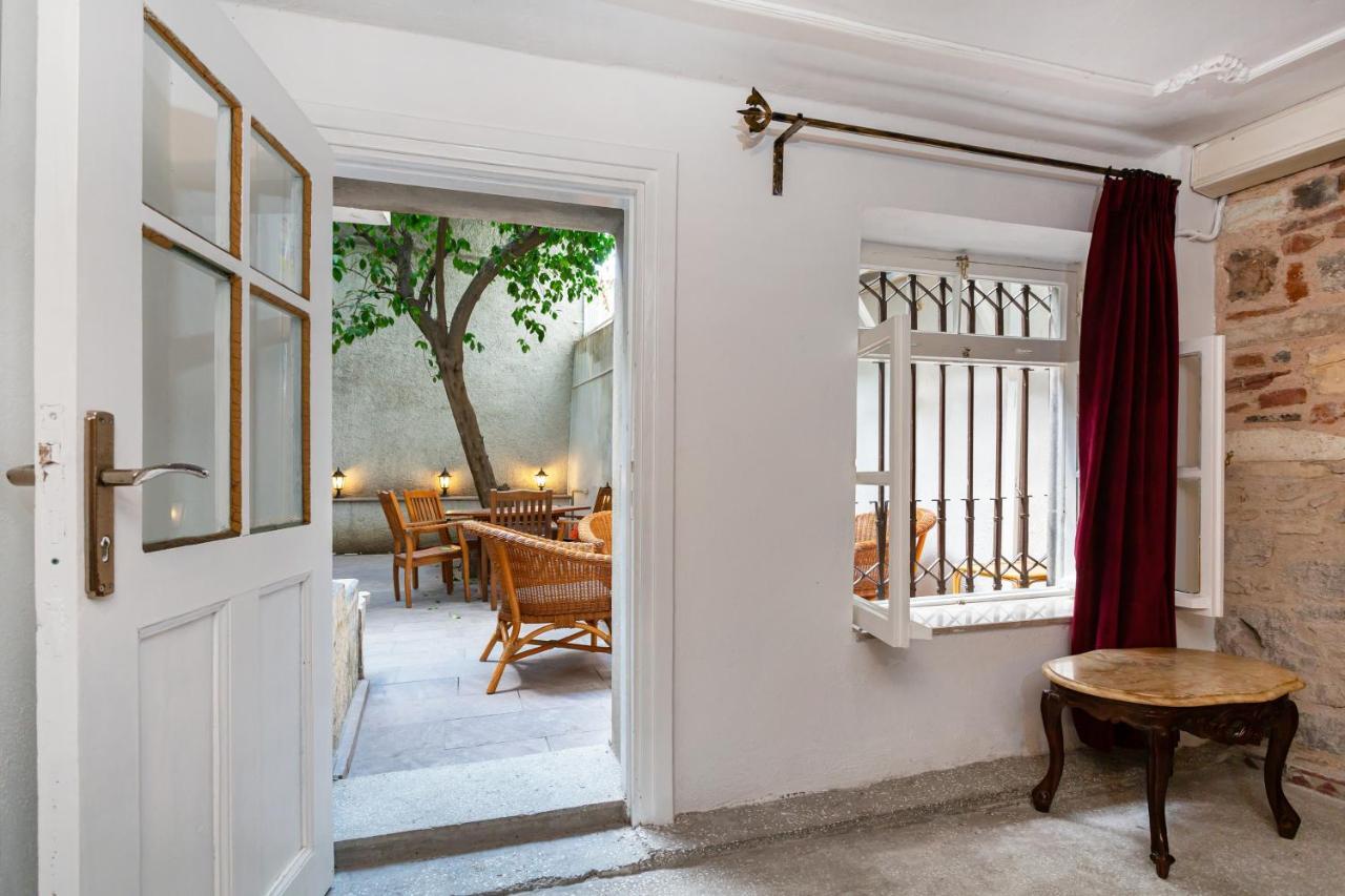 Mansion With Lemon Tree Esmirna Exterior foto