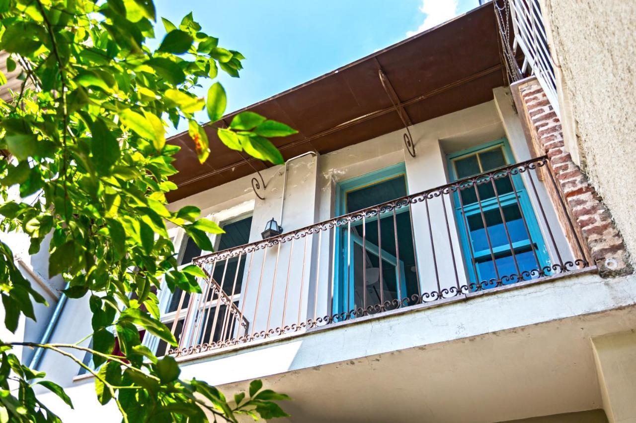 Mansion With Lemon Tree Esmirna Exterior foto
